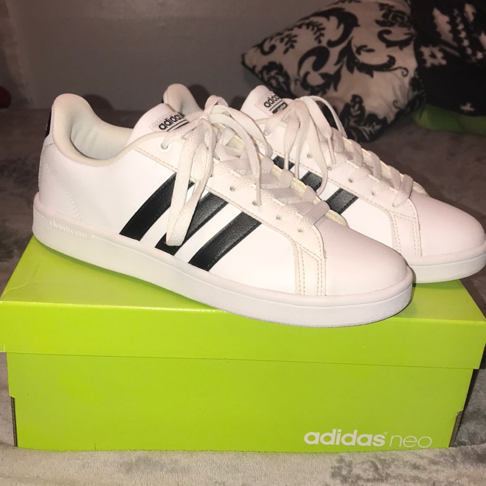 Adidas sneakers - Picture 1 of 3